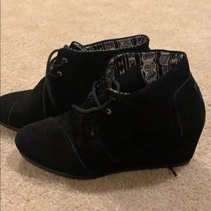 Toms Wedge Booties